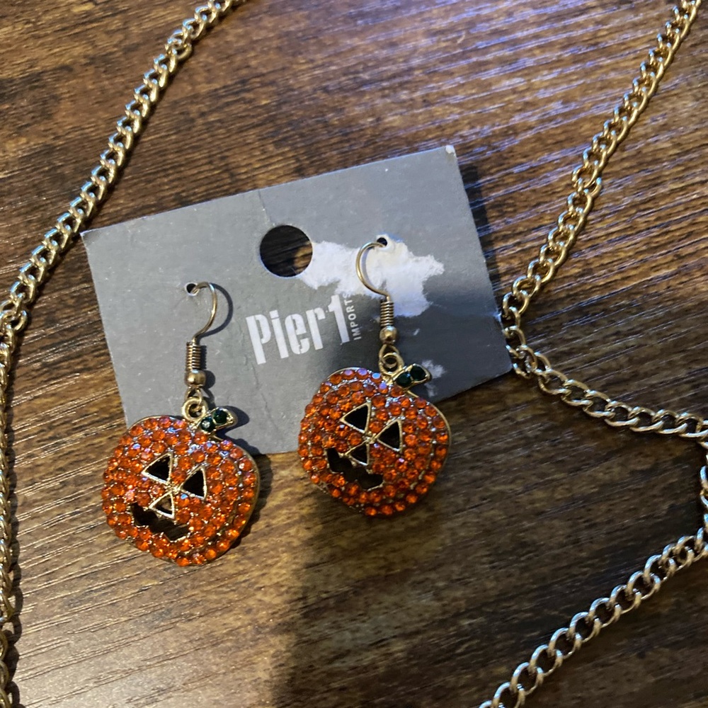 Pier One Halloween necklace and earrings set - Picture 3 of 8